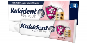 Kukident Pro Plus Barrera Anti-Comida Sin Sabor 40g